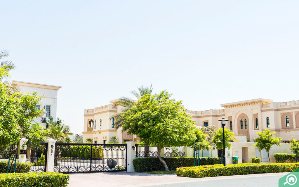 emirates hills villas
